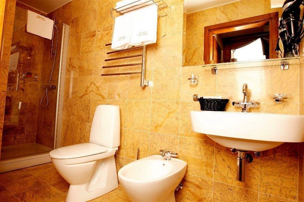 Friedricho Pasazas Hotel Klaipeda Bagian luar foto