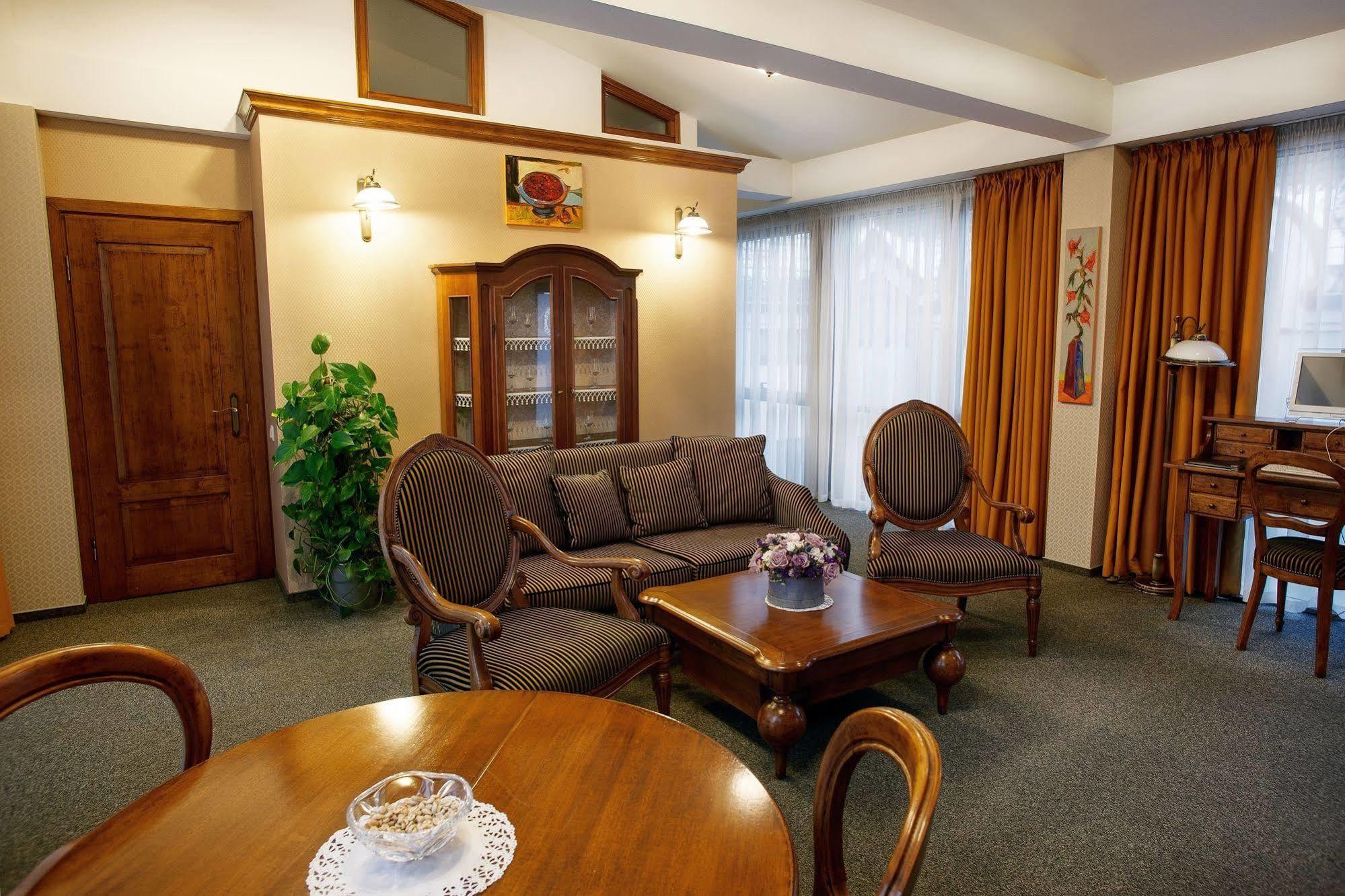 Friedricho Pasazas Hotel Klaipeda Bagian luar foto