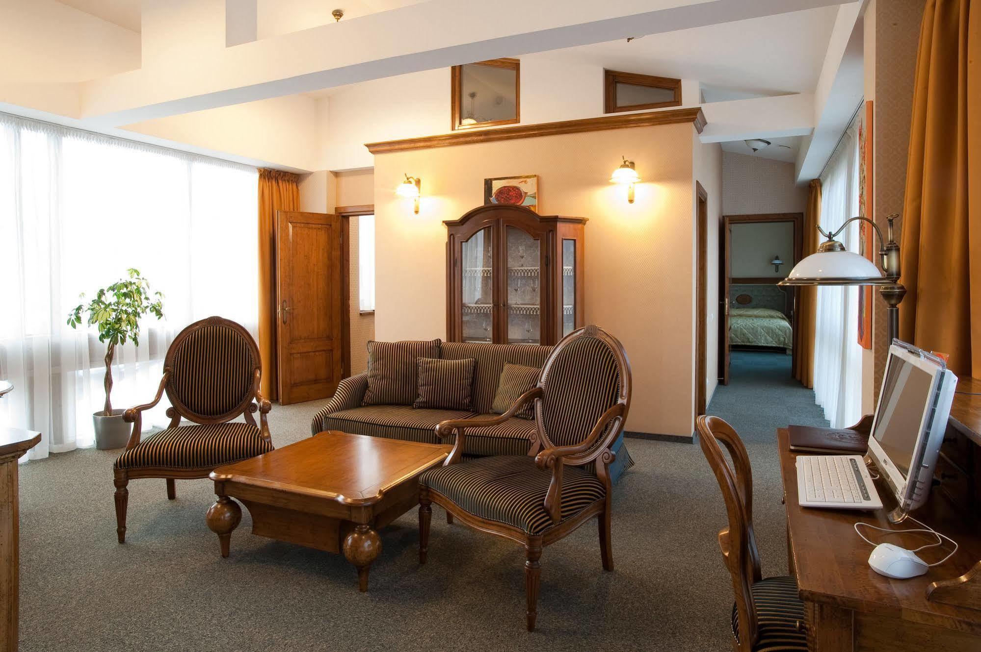 Friedricho Pasazas Hotel Klaipeda Bagian luar foto