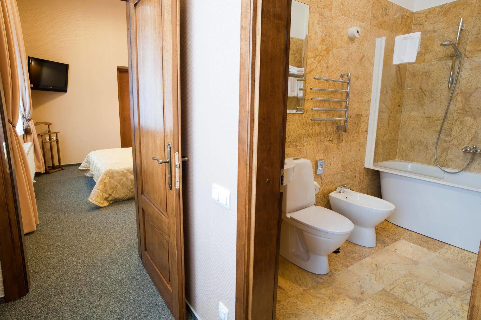 Friedricho Pasazas Hotel Klaipeda Bagian luar foto