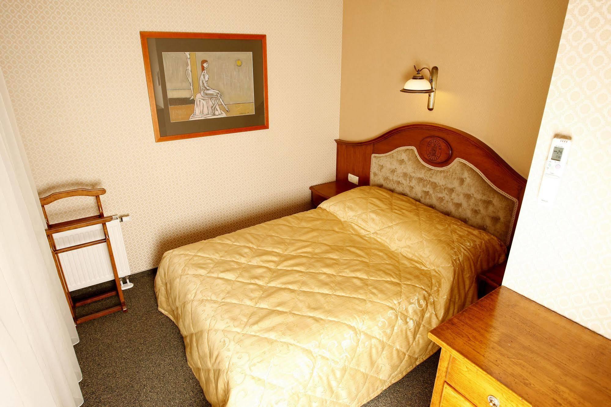 Friedricho Pasazas Hotel Klaipeda Bagian luar foto