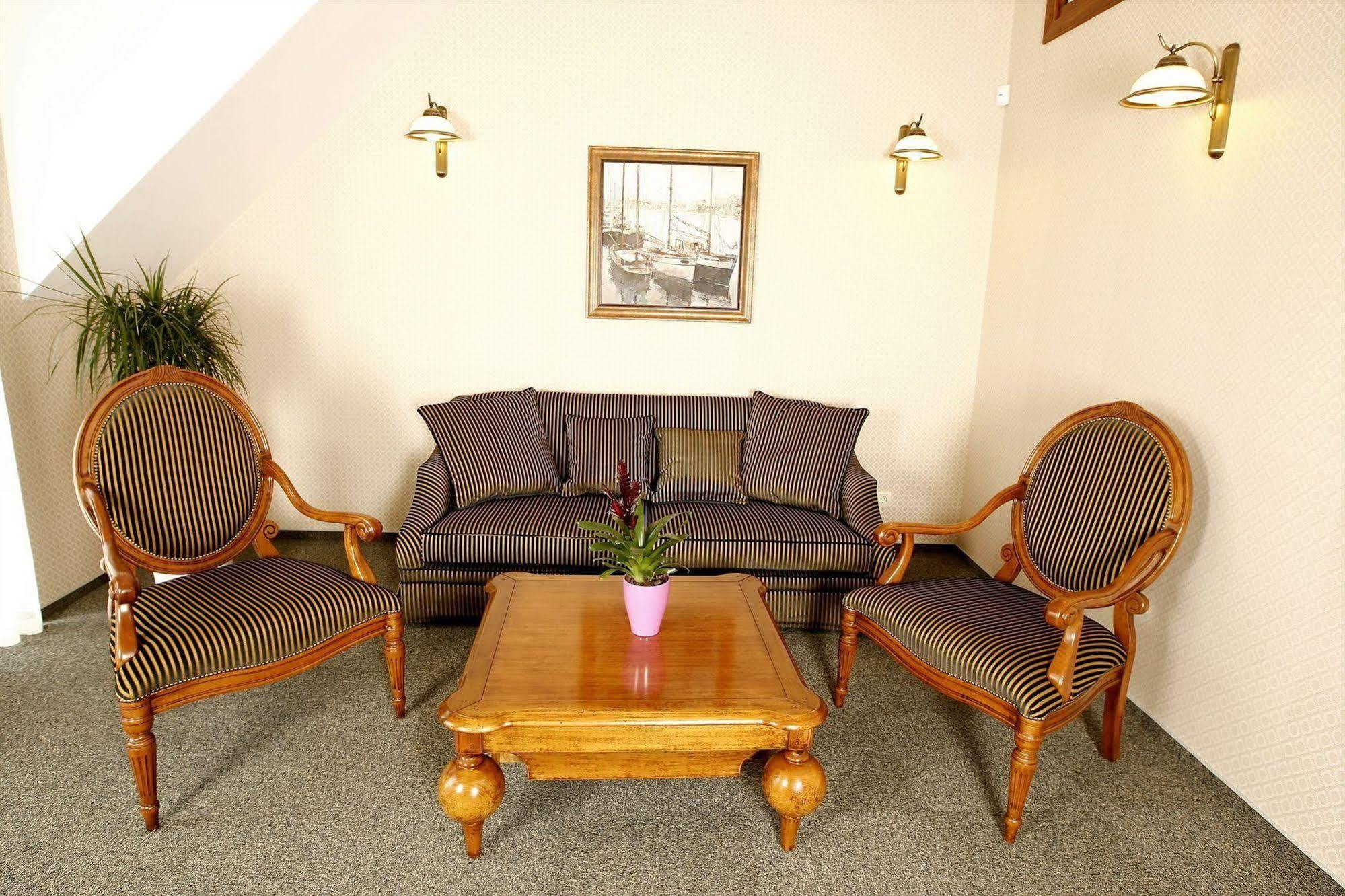Friedricho Pasazas Hotel Klaipeda Bagian luar foto